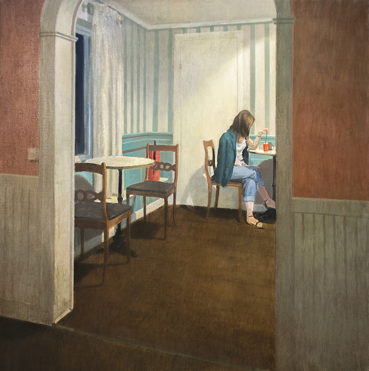 Chica tomando un café